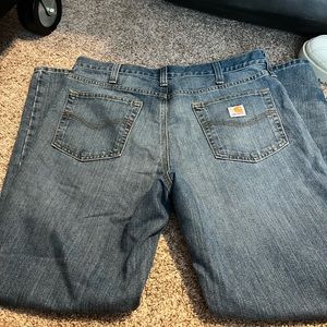 Men’s carhartt jeans. Like new, no signs of wear. Size 36x32.